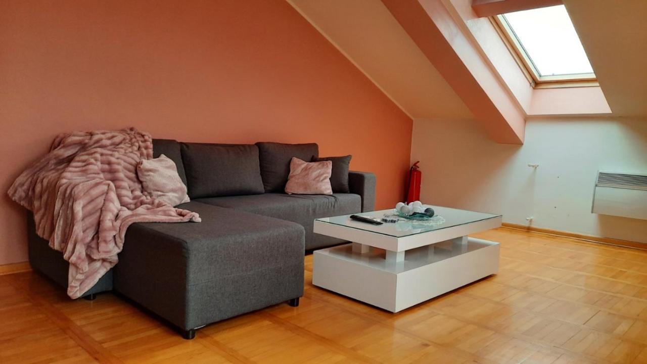 Loft Apartman Jagodina Esterno foto